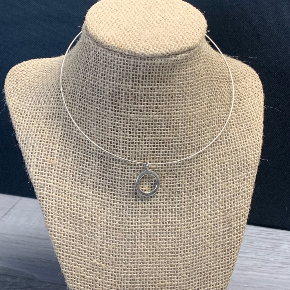 Silver Tone Wire Torque Collar Necklace Open Circle Pendant Choker 16 Inch
